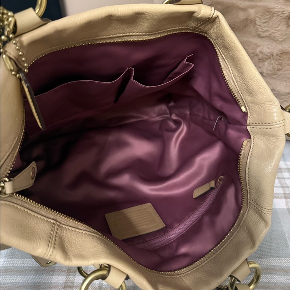 Vintage Coach Beige Leather Tote Bag - Picture 4 of 5